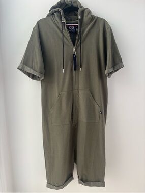 Olive Green Short-Sleeve Hooded Jumpsuit
